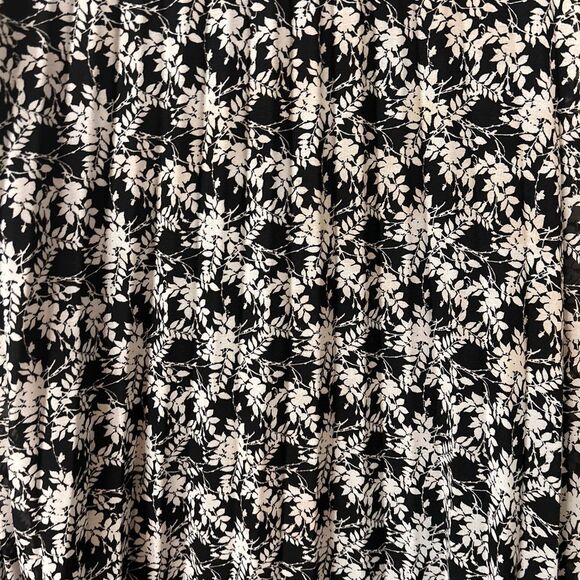 Japna Floral Midi Skirt - Picture 2 of 4